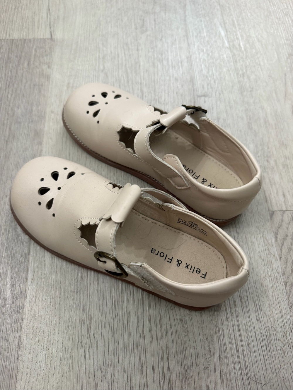 Girls' Cream Mary Jane Shoes
